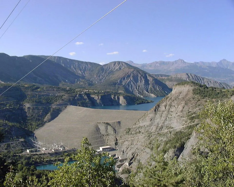 Camping La Pierre De L'Aigle Villa La Breole 3*,