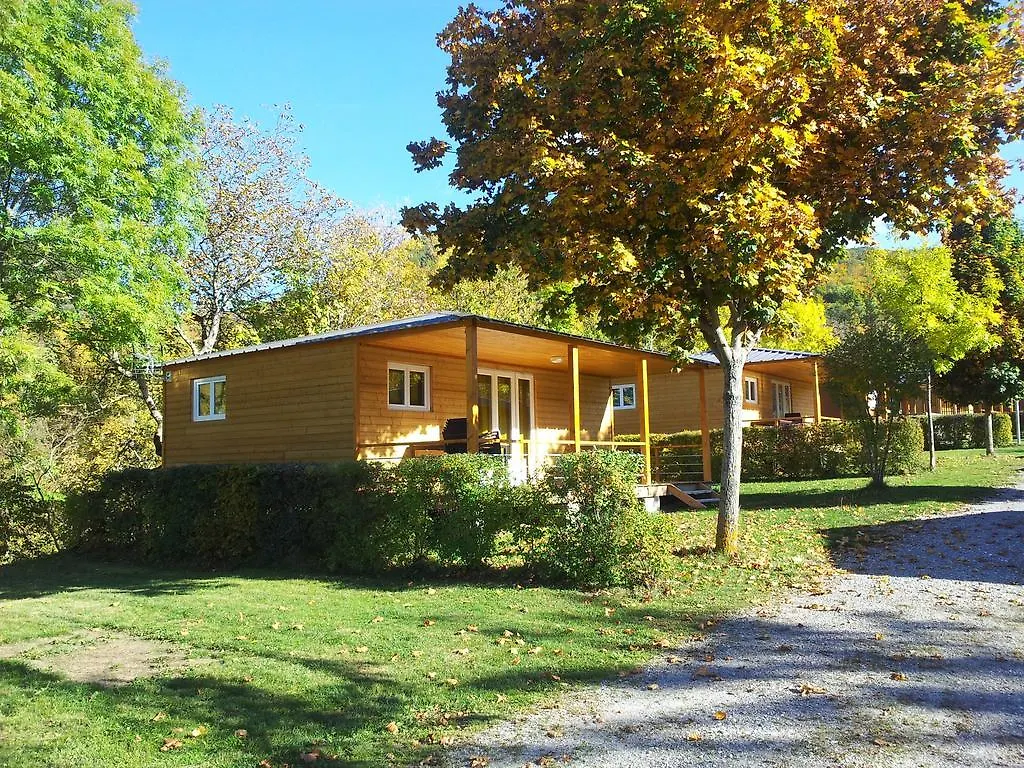 Campsite Camping La Pierre De L'Aigle Villa La Breole