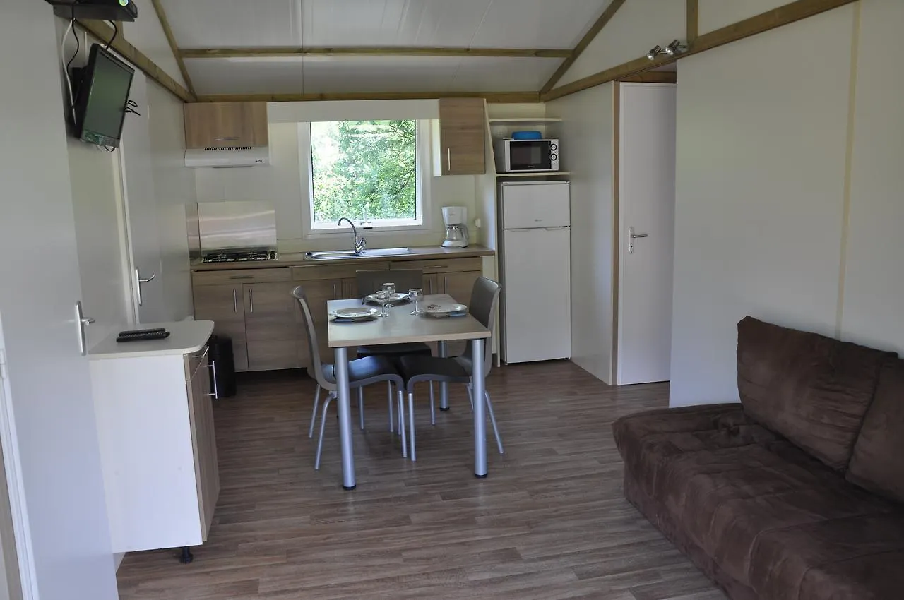 Campsite Camping La Pierre De L'Aigle Villa La Breole